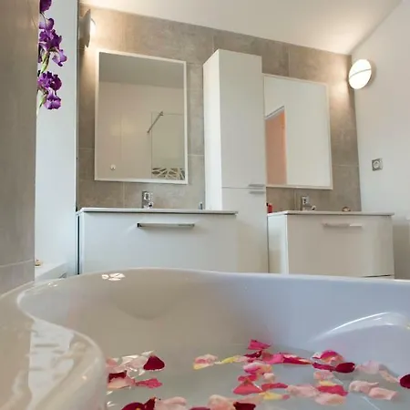 Occitanie Aquitaine Gite 5 Pers -Spa Prive-Clim- Draps, Velos Inclus - Equipe Pour Bebe Prázdninový dům Soturac